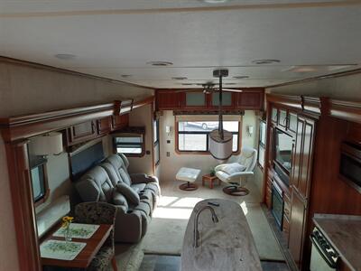 2015 Crossroads Redwood 38GK   - Photo 18 - Medford, OR 97504