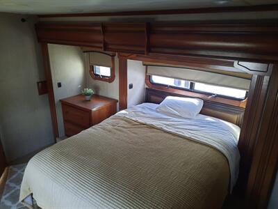 2015 Crossroads Redwood 38GK   - Photo 15 - Medford, OR 97504
