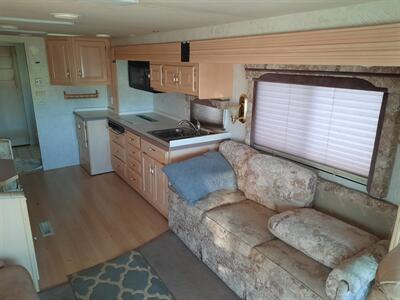 1998 Spartan Highlander   - Photo 9 - Medford, OR 97504