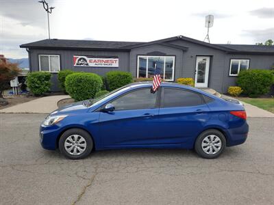 2017 Hyundai ACCENT SE   - Photo 2 - Medford, OR 97504