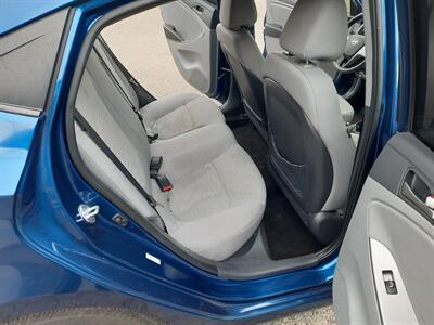 2017 Hyundai ACCENT SE   - Photo 9 - Medford, OR 97504