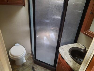 2016 Northwood Mfg. Silver Fox Edition  Series M-32-5M - Photo 10 - Roseburg, OR 97470