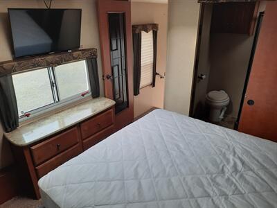 2016 Northwood Mfg. Silver Fox Edition  Series M-32-5M - Photo 14 - Roseburg, OR 97470