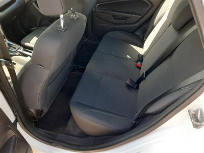 2016 Ford Fiesta SE - Photo 9 - Medford, OR 97504