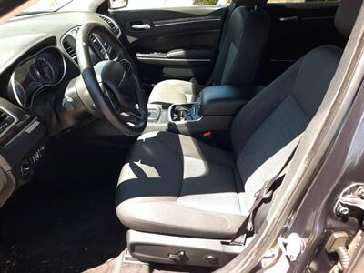 2018 Chrysler 300 Series Touring 4dr Sedan   - Photo 6 - Roseburg, OR 97470