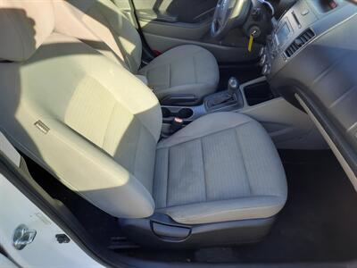 2016 Kia Forte LX   - Photo 11 - Roseburg, OR 97470