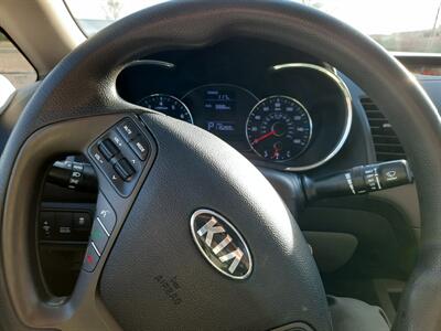 2016 Kia Forte LX   - Photo 8 - Roseburg, OR 97470