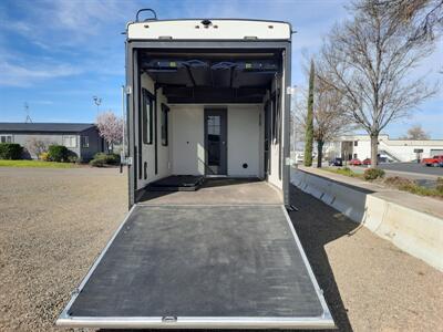 2019 Heartland Fuel 335 Cummins Onan 5500 Kw Generator - Photo 24 - Medford, OR 97504