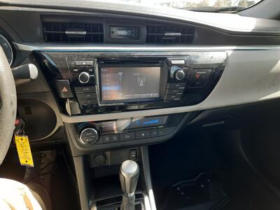 2015 Toyota Corolla L   - Photo 11 - Medford, OR 97504