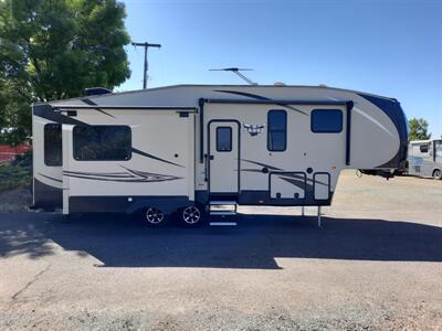 2017 Forest River Sabre M-28RL Lite - Photo 2 - Medford, OR 97504