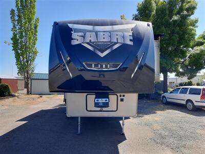2017 Forest River Sabre M-28RL Lite - Photo 3 - Medford, OR 97504