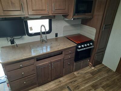 2022 Northwood Arctic Fox North Fork 25R   - Photo 14 - Medford, OR 97504