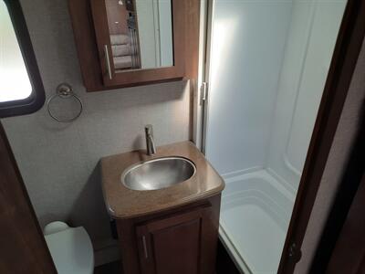 2022 Northwood Arctic Fox North Fork 25R   - Photo 17 - Medford, OR 97504