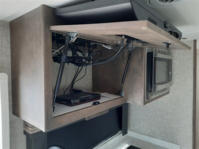 2025 Tiffin Wayfarer M-25LW - Photo 29 - Medford, OR 97504