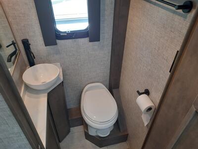 2025 Tiffin Wayfarer M-25LW - Photo 36 - Medford, OR 97504