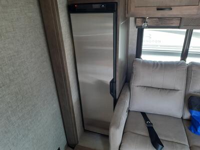2025 Tiffin Wayfarer M-25LW - Photo 25 - Medford, OR 97504