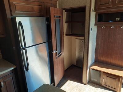 2016 Heartland Gateway 3400 SE - Photo 8 - Medford, OR 97504