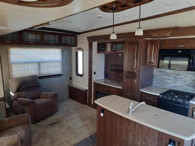 2016 Heartland Gateway 3400 SE - Photo 5 - Medford, OR 97504