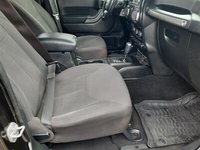 2017 Jeep Wrangler Unlimited Sport   - Photo 7 - Roseburg, OR 97470