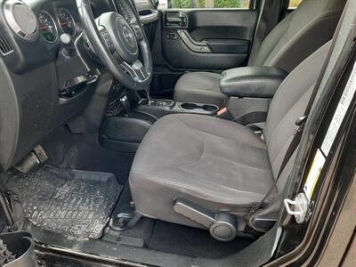 2017 Jeep Wrangler Unlimited Sport   - Photo 6 - Roseburg, OR 97470