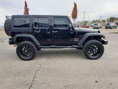 2017 Jeep Wrangler Unlimited Sport   - Photo 5 - Roseburg, OR 97470