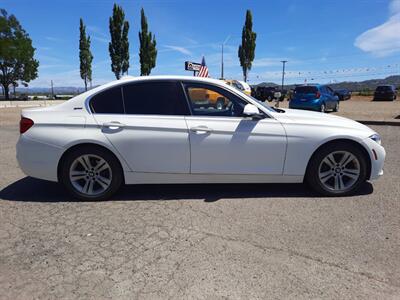 2018 BMW 330e iPerformance 4dr Sedan   - Photo 6 - Roseburg, OR 97470