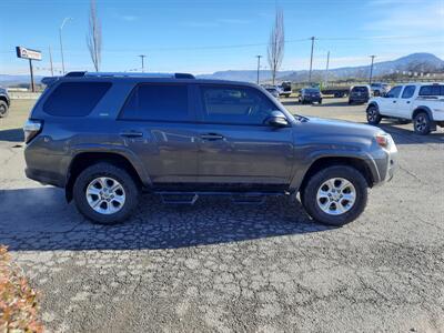 2019 Toyota 4Runner SR5   - Photo 7 - Roseburg, OR 97470