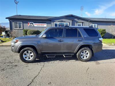 2019 Toyota 4Runner SR5   - Photo 5 - Roseburg, OR 97470