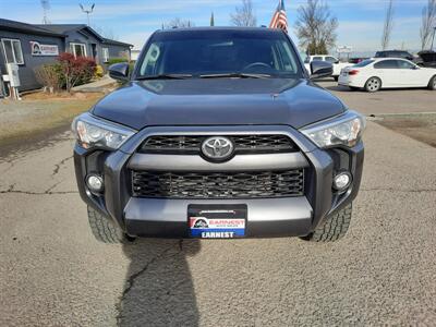 2019 Toyota 4Runner SR5   - Photo 2 - Medford, OR 97504