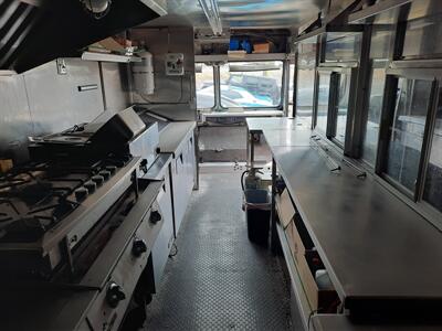 1995 Oshkosh MT16FD Street Vender Food Truck - Photo 9 - Medford, OR 97504