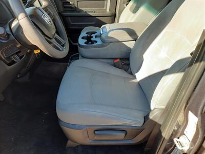 2017 RAM 2500 Tradesman   - Photo 6 - Roseburg, OR 97470