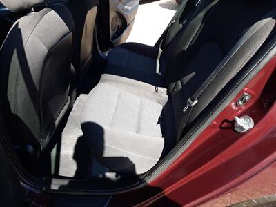 2018 Kia Forte LX 4dr Sedan 6A   - Photo 9 - Roseburg, OR 97470