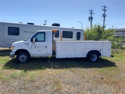 2002 Ford E-450 SD   - Photo 1 - Medford, OR 97504