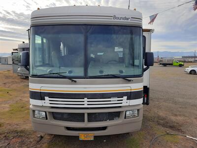 2004 Workhorse W22  GM Vortec 8100 - Photo 1 - Medford, OR 97504