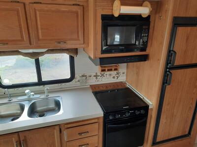 2004 Workhorse W22  GM Vortec 8100 - Photo 14 - Medford, OR 97504