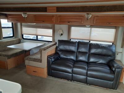 2004 Workhorse W22  GM Vortec 8100 - Photo 21 - Medford, OR 97504