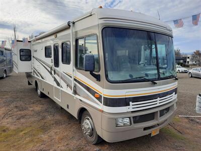 2004 Workhorse W22  GM Vortec 8100 - Photo 2 - Medford, OR 97504
