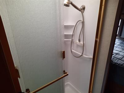 2004 Workhorse W22  GM Vortec 8100 - Photo 18 - Medford, OR 97504