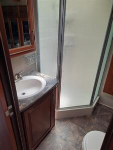 2014 Keystone Cougar 28SGS   - Photo 10 - Medford, OR 97504