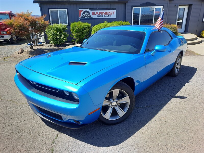 2019 Dodge Challenger SXT   - Photo 1 - Medford, OR 97504