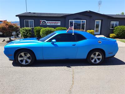2019 Dodge Challenger SXT   - Photo 2 - Medford, OR 97504