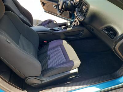 2019 Dodge Challenger SXT   - Photo 9 - Medford, OR 97504