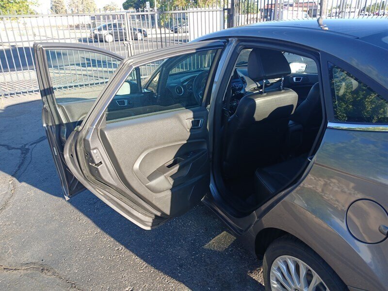 2014 Ford Fiesta Titanium - Photo 13 - Albuquerque, NM 87121