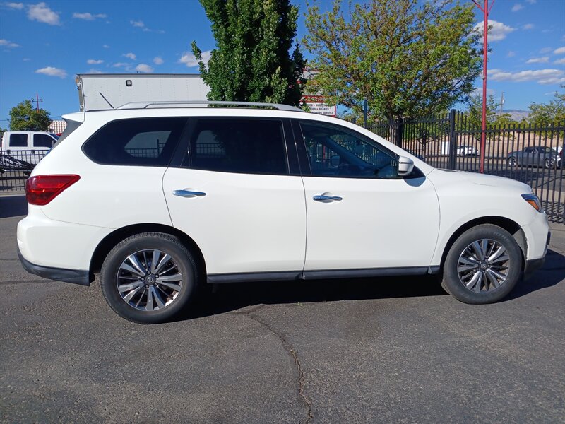2018 Nissan Pathfinder SV, Fully Serviced - Photo 13 - Albuquerque, NM 87121