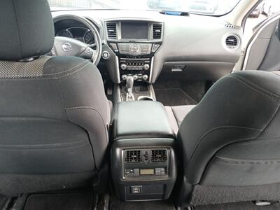 2018 Nissan Pathfinder SV, Fully Serviced - Photo 21 - Albuquerque, NM 87121