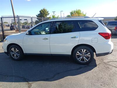 2018 Nissan Pathfinder SV, Fully Serviced - Photo 2 - Albuquerque, NM 87121