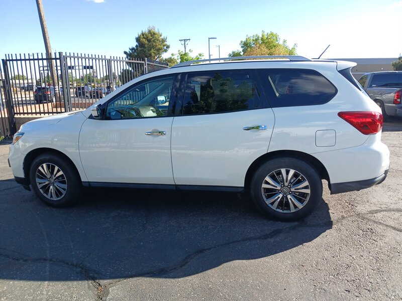 2018 Nissan Pathfinder SV, Fully Serviced - Photo 2 - Albuquerque, NM 87121