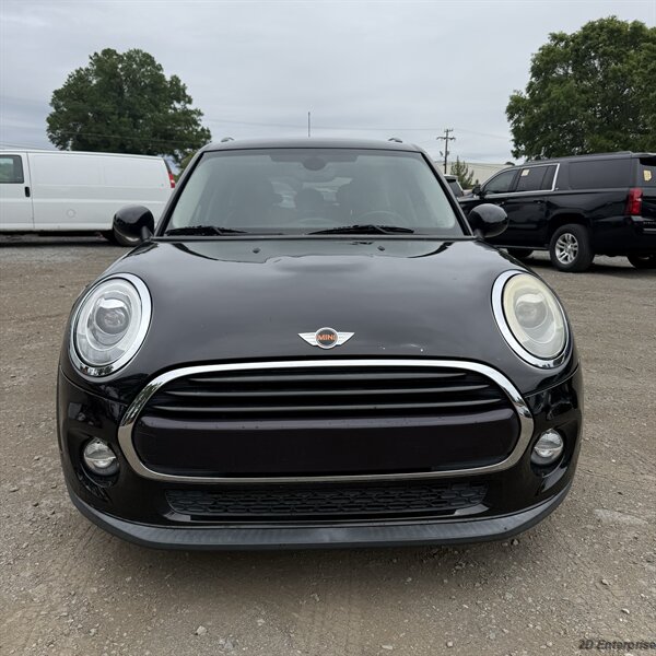 2017 MINI Cooper 5-door  