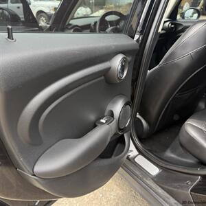 2017 MINI Cooper 5-door   - Photo 14 - Matthews, NC 28104