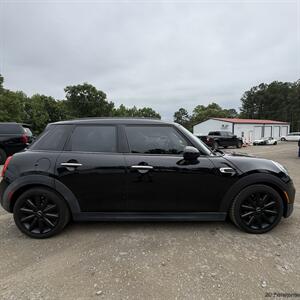 2017 MINI Cooper 5-door   - Photo 5 - Matthews, NC 28104
